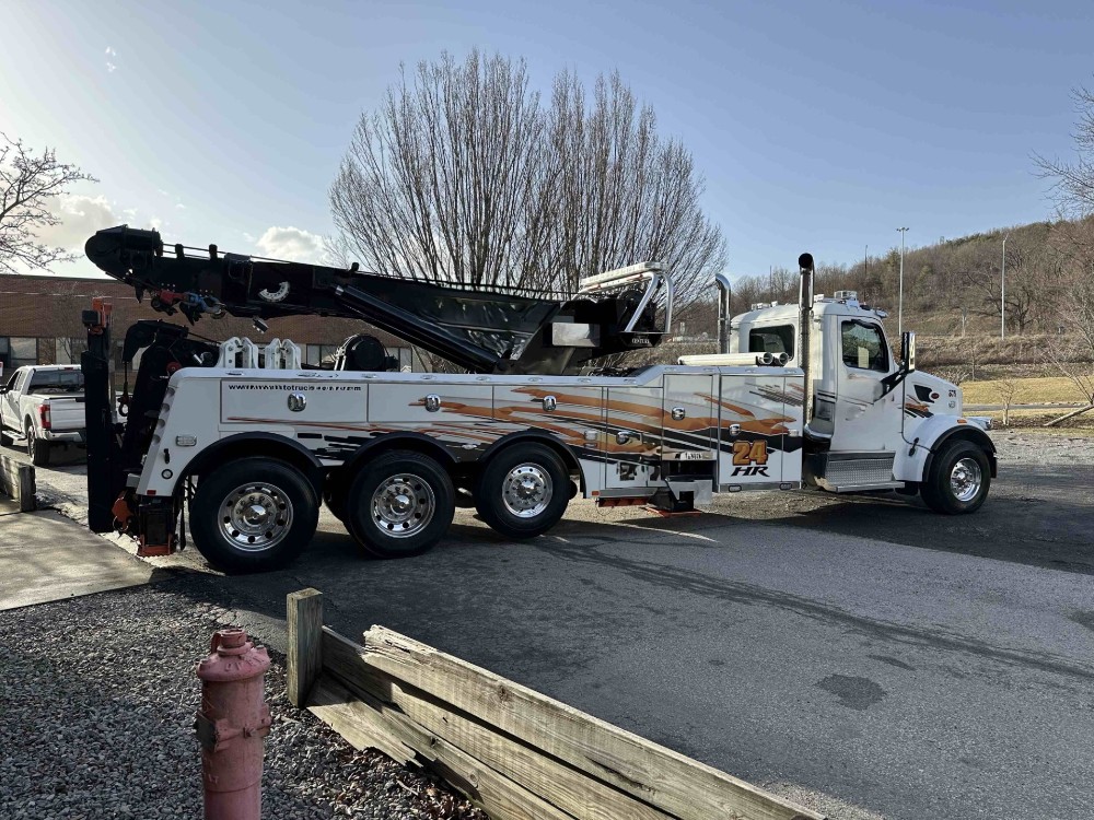 2018 Pete 567 #5268 1